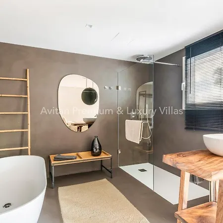 וילה Avitan Premium & Luxury אדחה