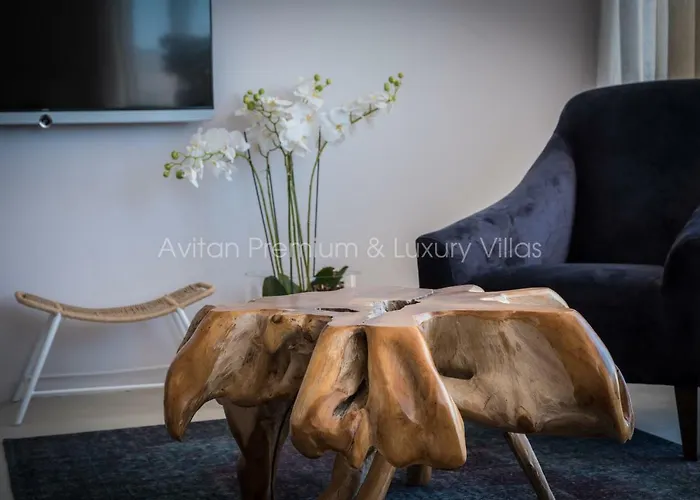 Avitan Premium & Luxury Адехе