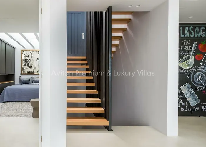 Avitan Premium & Luxury Адехе