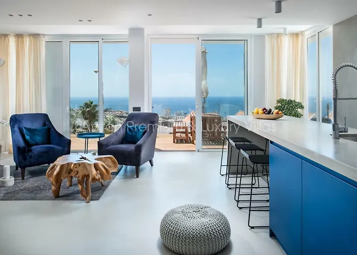 Avitan Premium & Luxury Адехе