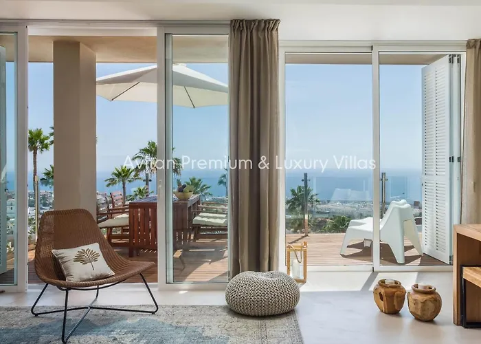 Avitan Premium & Luxury Адехе